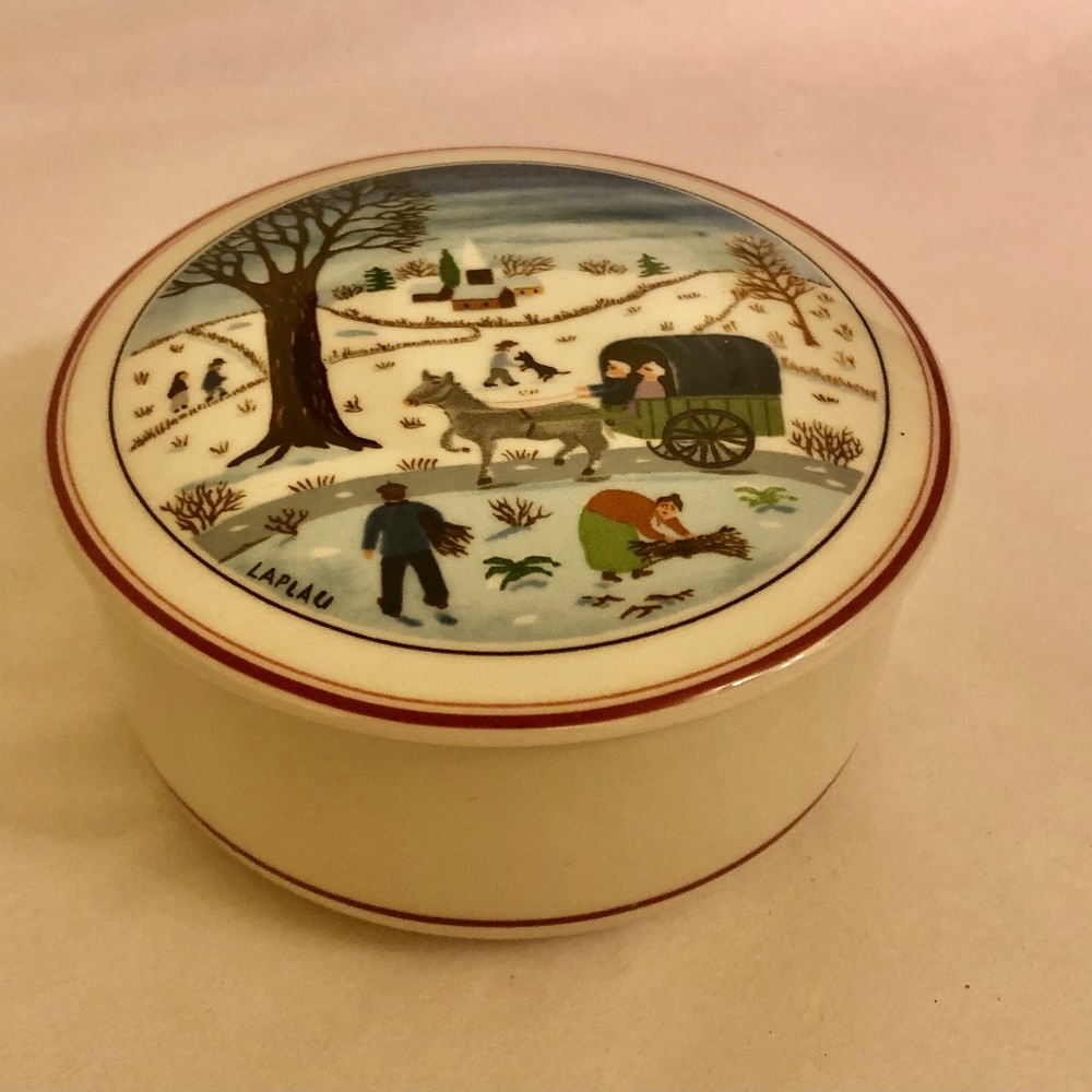 Villeroy and Boch Naïf Christmas candy box with lid